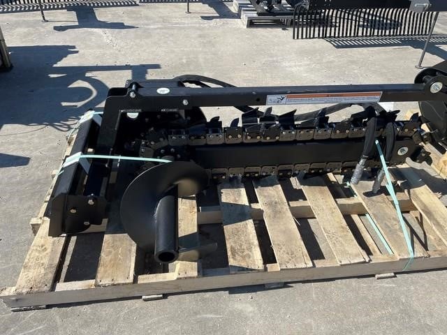 NH 91876072 trencher
